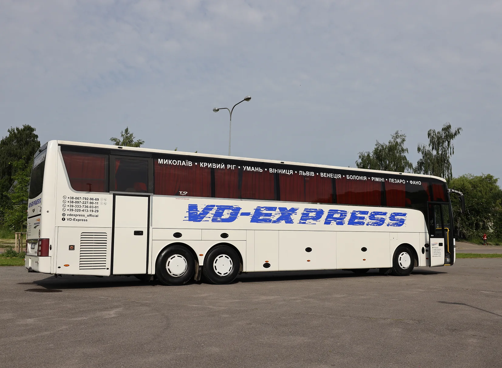 VAN HOOL ASTROMEGA